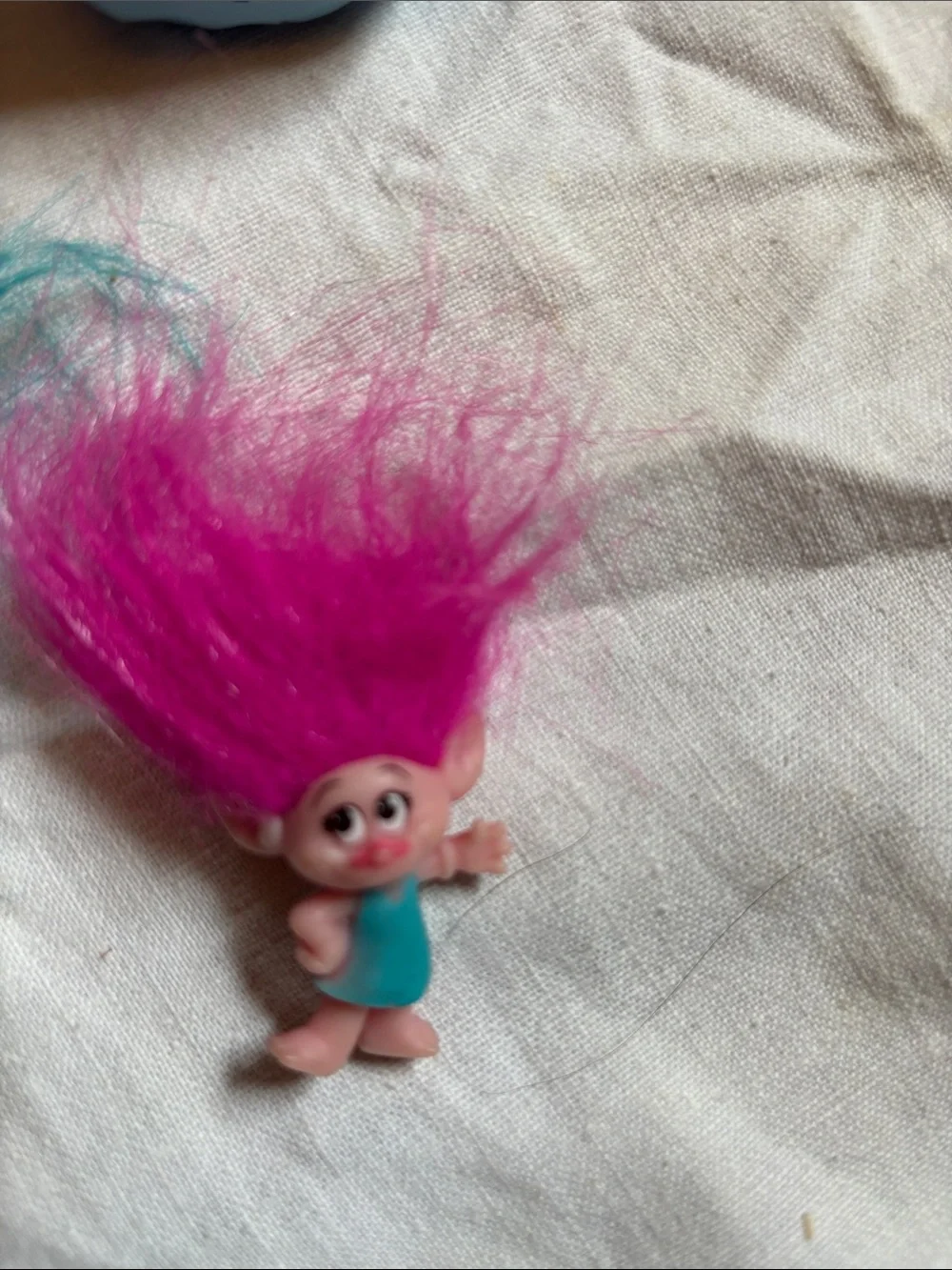 Disney Princess & Trolls Kids Toy Bundle - Blue, Teal, Pink( mini dolls)